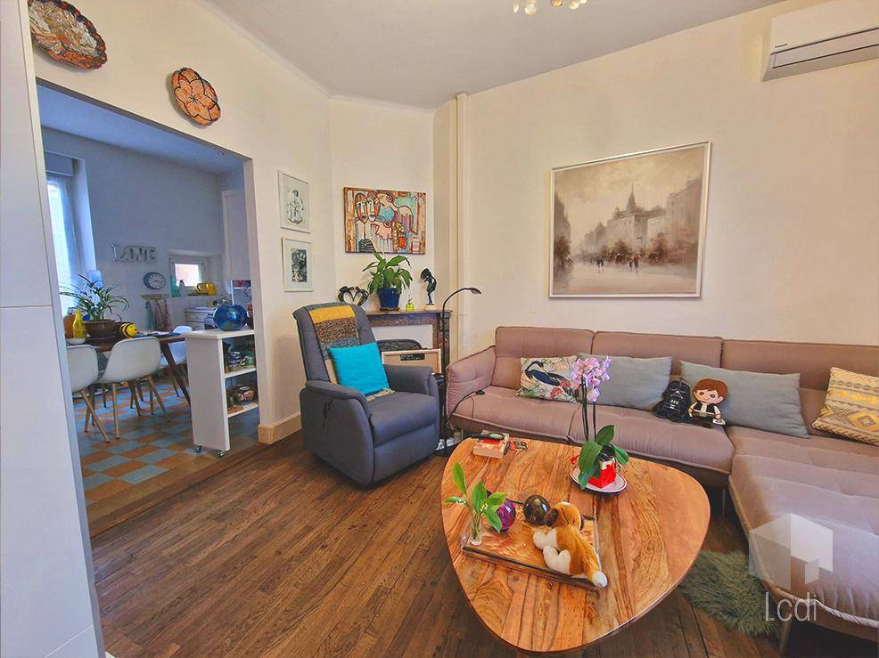Image de l'annonce MONTELIMAR, maison 225 m2 avec appartements